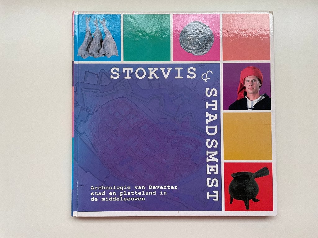 D139 Boek Stokvis & Stadsmest Archeologie van Deventer, Ophalen of Verzenden, 20e eeuw of later, Gelezen