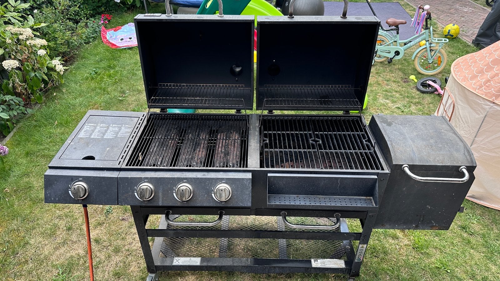 Grote Gasbarbecue met Dubbele Grill en Zijbrander, Ophalen, Gebruikt