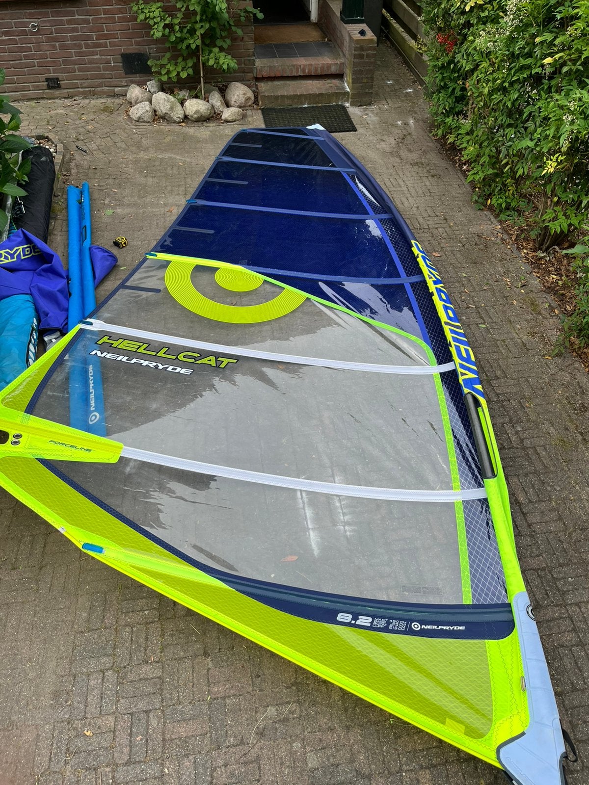 Neilpryde Hellcat 8.2, Ophalen, Gebruikt, Zeil, 8 m² of meer