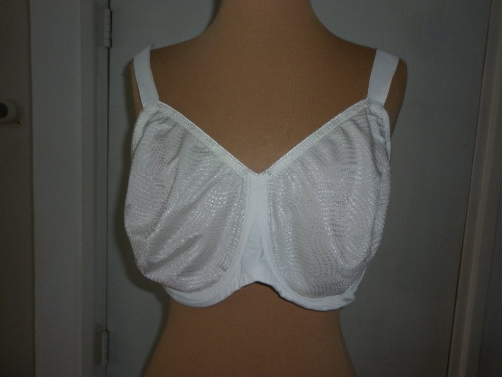 beugelBh maat : 95F naadloze cups merk : Triumph, Ophalen of Verzenden, Wit, BH