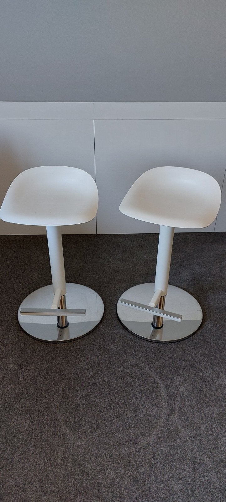 Janinge Ikea barkrukken - Wit met metaal, Ophalen, In hoogte verstelbaar, 60 tot 90 cm, 2 krukken