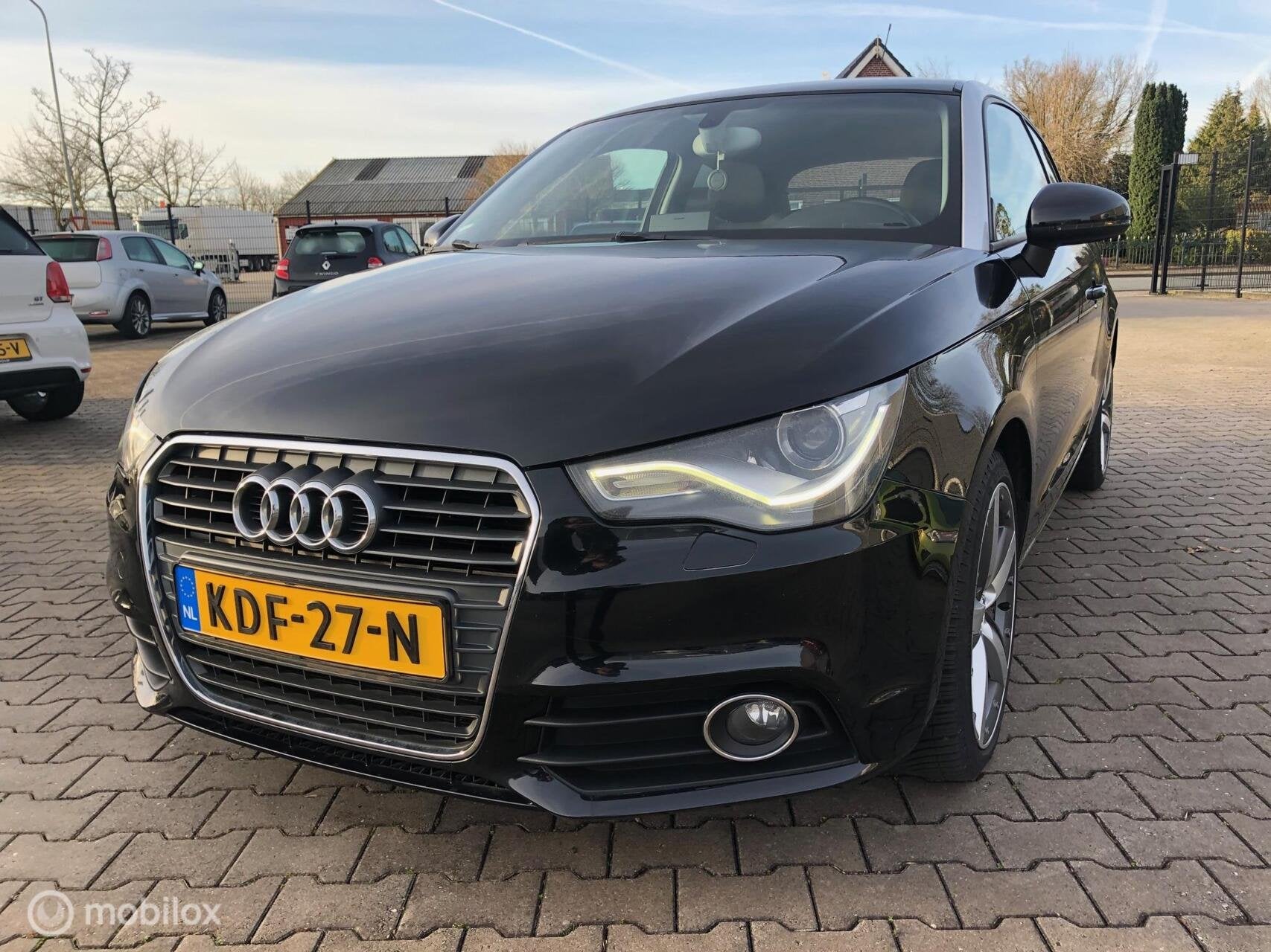 Audi A1 1.4 TFSI S-LINE AUTOMAAT VOll OPTIE,S, Euro 5, Zwart, 4 cilinders, Navigatiesysteem