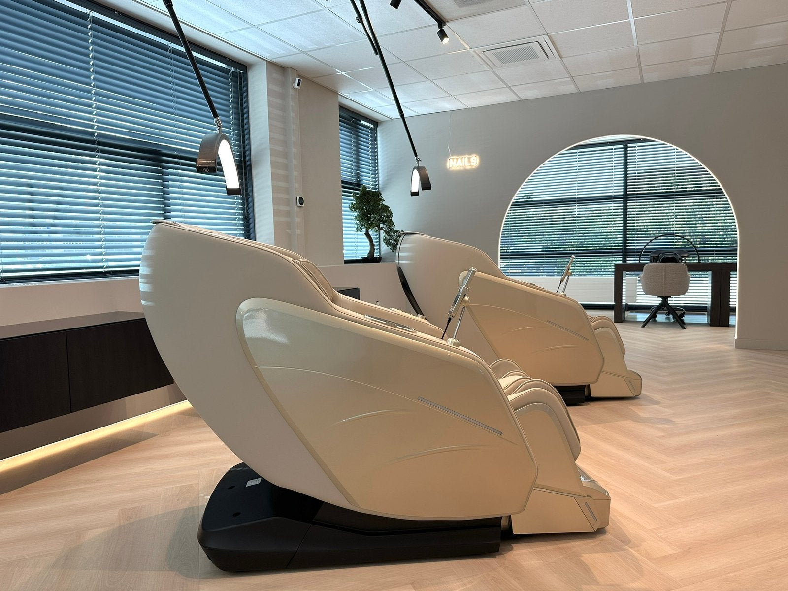 Luxe 4D massagestoel Beige/zand | ZO GOED ALS NIEUW, Ophalen, Zo goed als nieuw, Massagestoel of Kussen