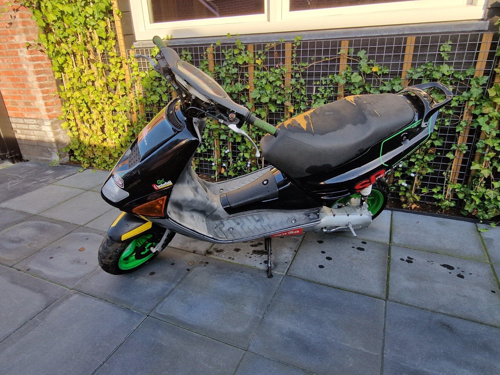 aprilia sr max biaggi, Fietsen en Brommers, Ophalen, Gebruikt, SR 50, Benzine