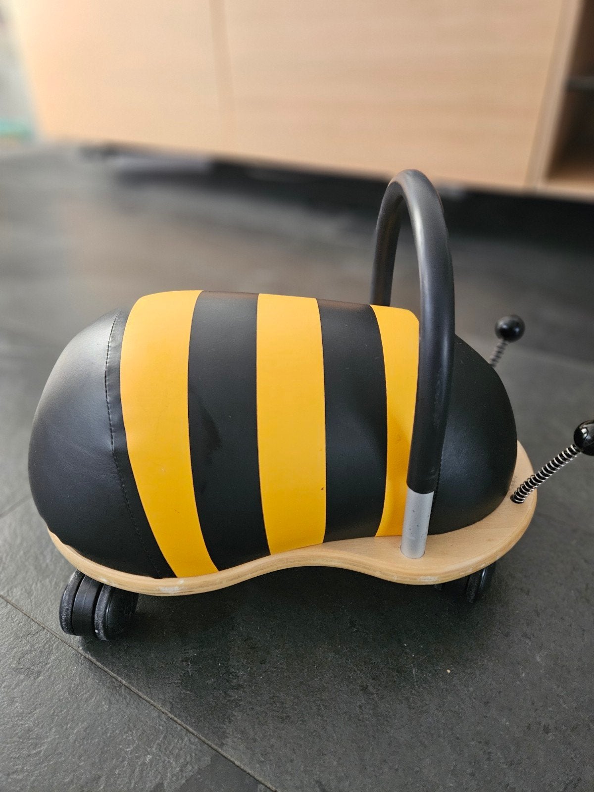 Wheely Bug Bij, Ophalen, Zo goed als nieuw, Loopvoertuig