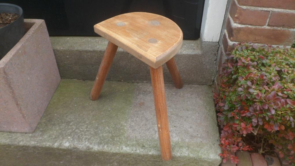 Houten KRUK 34,5 cm. hoog hout melkkruk krukje tafeltje, Ophalen of Verzenden, Gebruikt, Hout