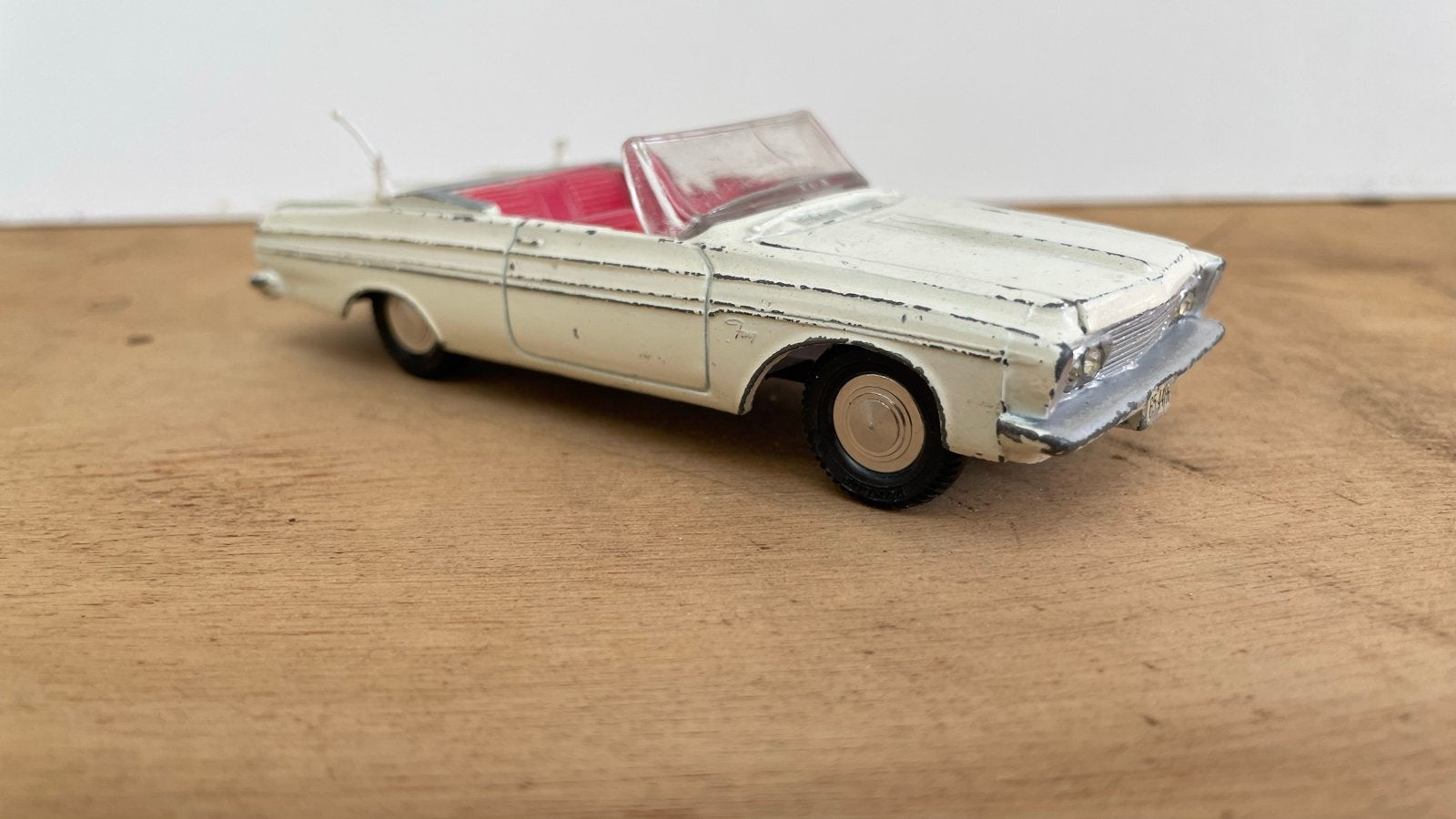 Dinky Toys Plymouth Fury Cabriolet - Vintage Speelgoedauto, Ophalen of Verzenden, Gebruikt