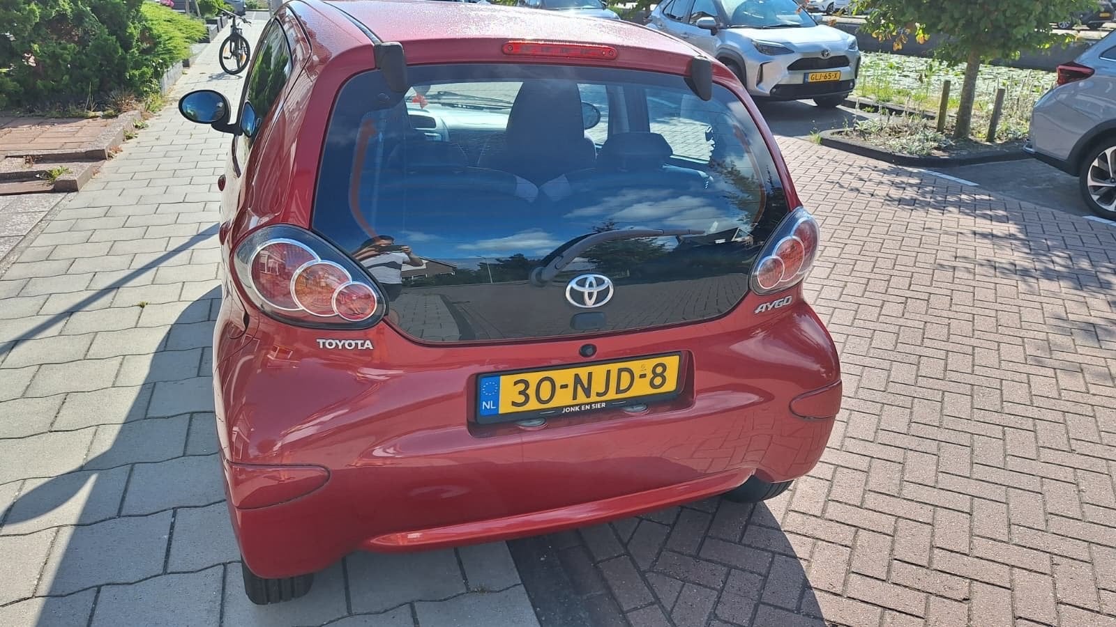Toyota Aygo uit 2010, handgeschakeld, 5 deurs, Auto's, Voorwielaandrijving, 4 stoelen, 68 pk, Origineel Nederlands