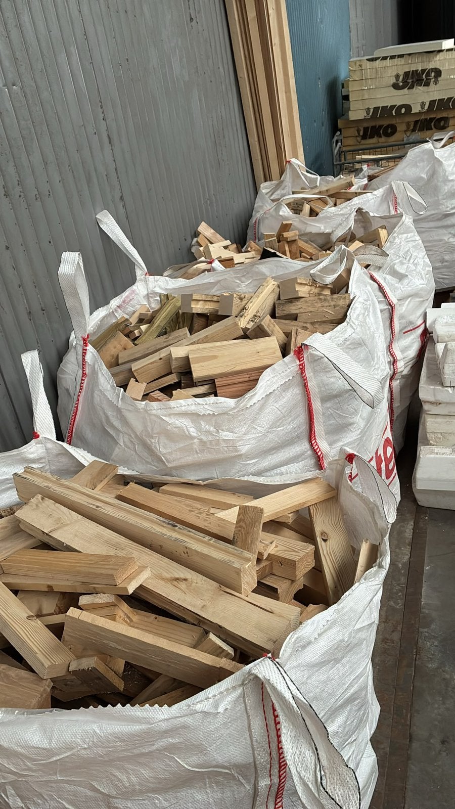 Aanmaakhout vuren 30 cm of korter, Tuin en Terras, Haardhout, 3 tot 6 m³, Ophalen, Overige houtsoorten, Blokken