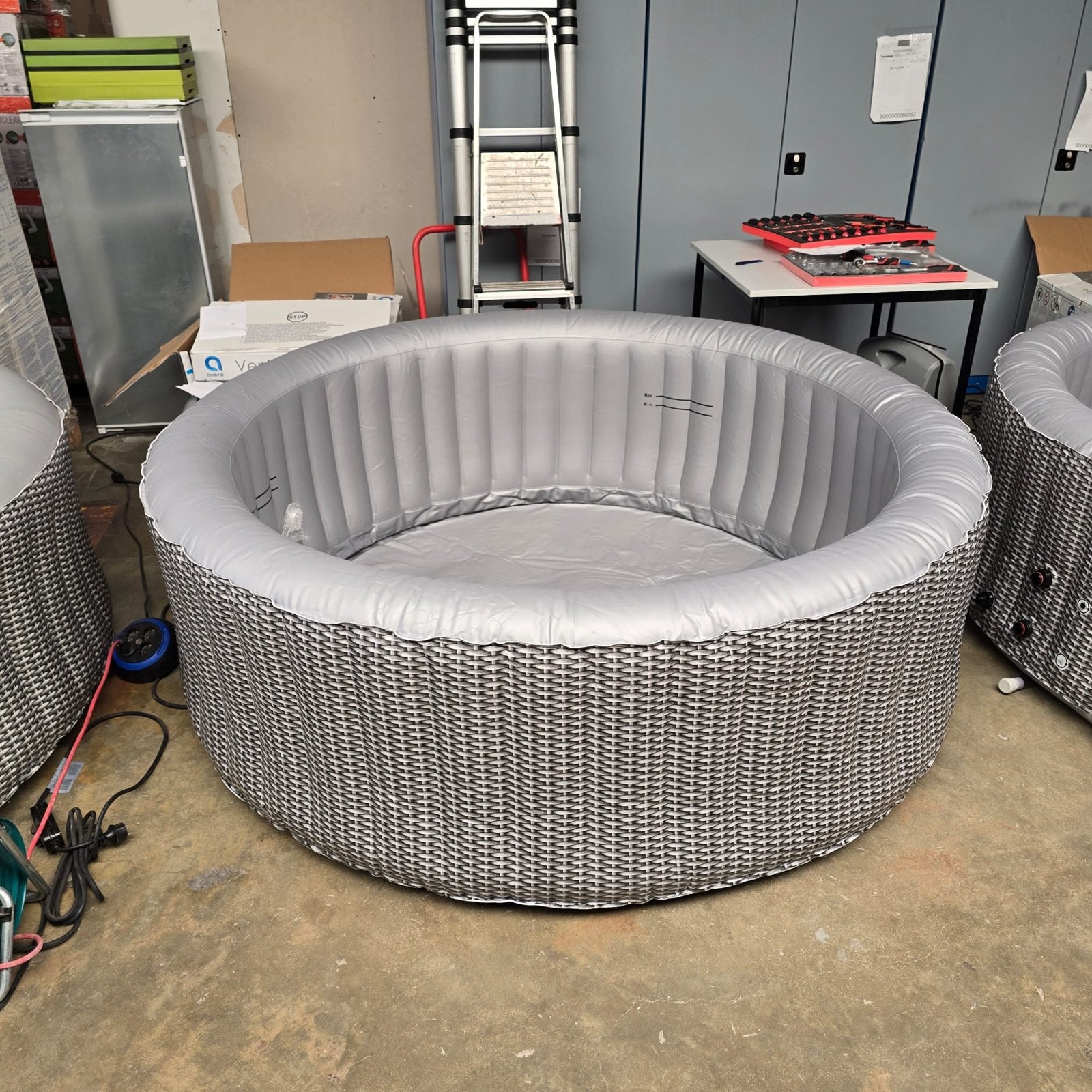 Jacuzzi Avenii Venice Spa hottub - 4 persoons 175x70 cm, Tuin en Terras, Zwembaden, Ophalen, Minder dan 80 cm, Opblaaszwembad