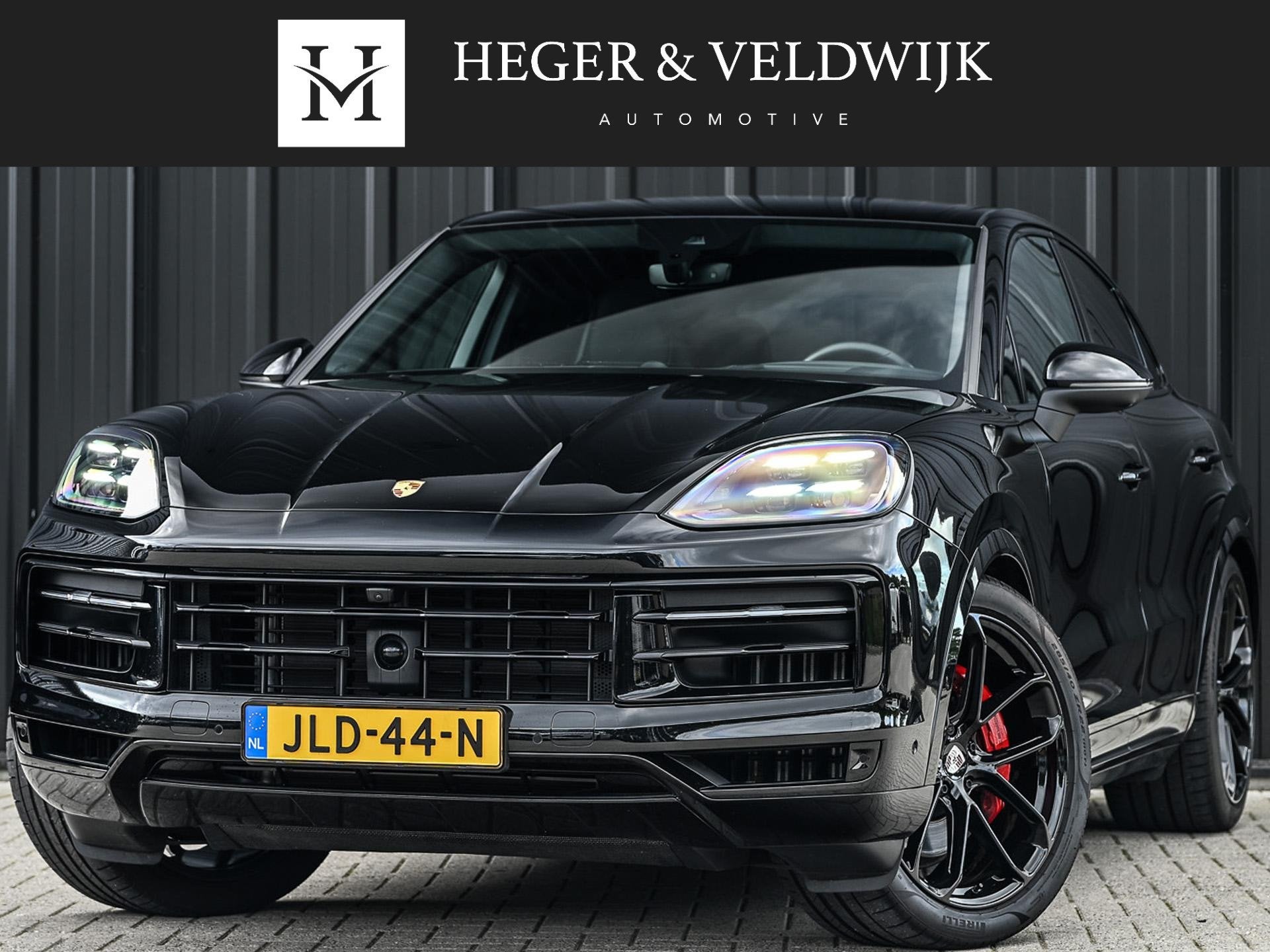 Porsche Cayenne Coupé 3.0 E-Hybrid Black Edition | Sport Ch, Auto's, Automaat, Gebruikt, 2995 cc, Bedrijf