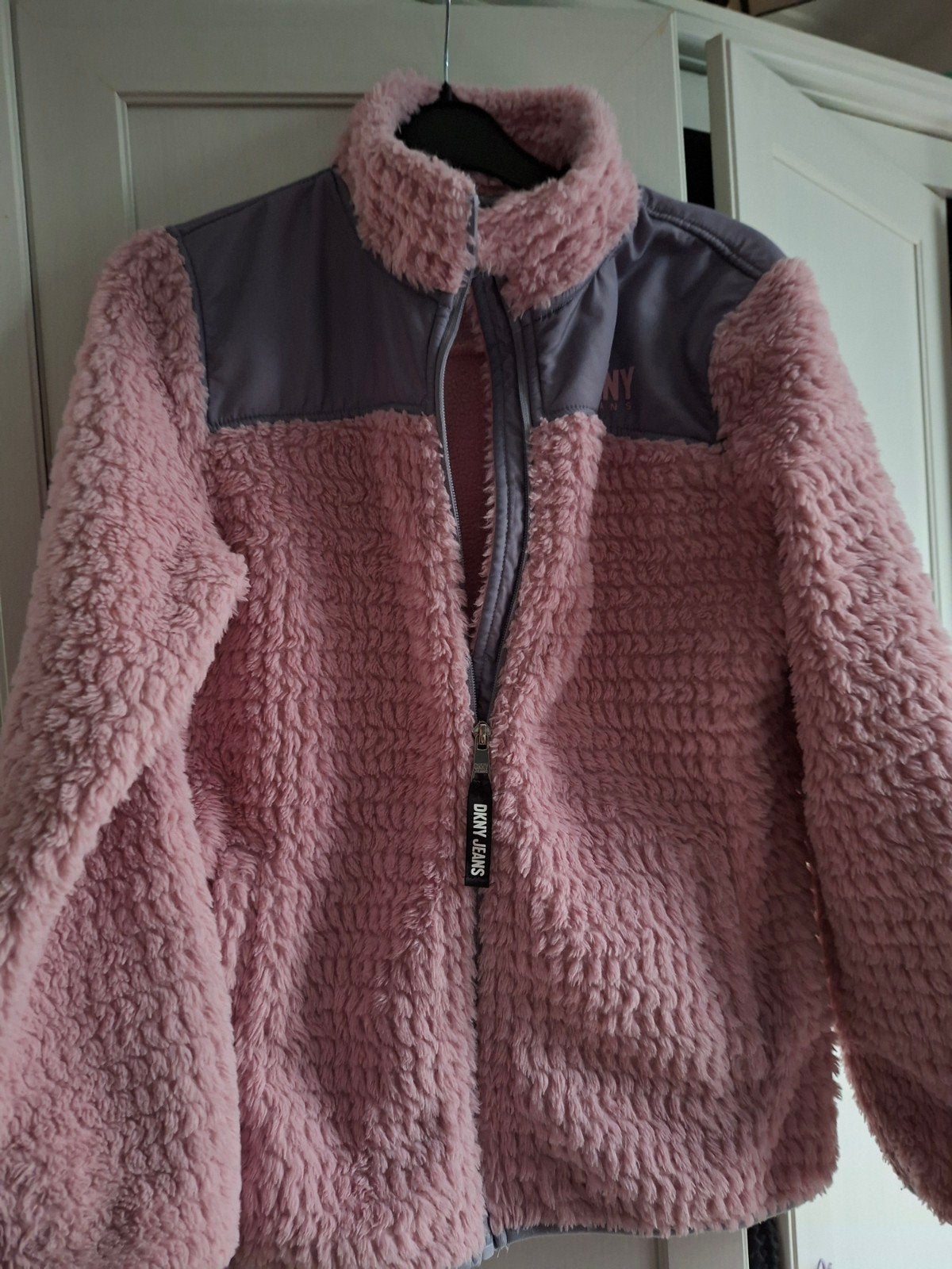 DKNY jasje mt 14-16, Kinderen en Baby's, Ophalen of Verzenden, Gebruikt, Meisje, Jas