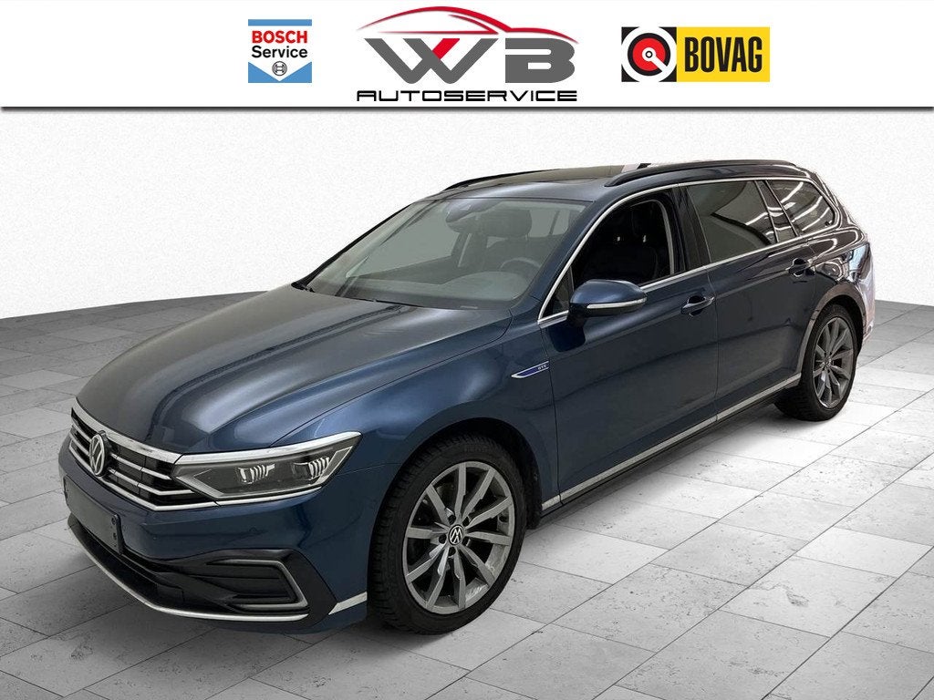 Volkswagen Passat Variant 1.4 TSI PHEV GTE PANO I IQ Light I, Auto's, Volkswagen, Gebruikt, Zwart, Automatische klimaatregeling