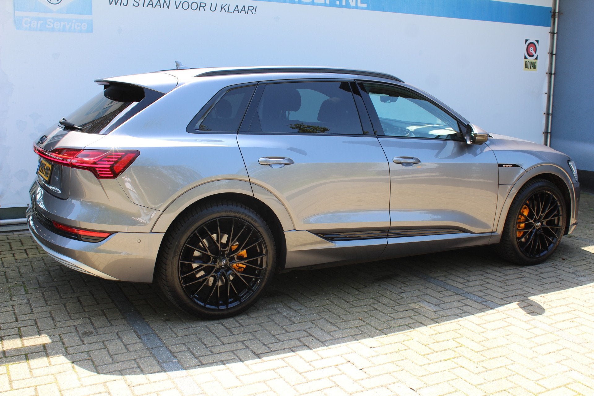 Audi e-tron e-tron 55 quattro advanced Pro Line Plus 95 kWh, Automaat, 131 €/maand, Zwart, 95 kWh