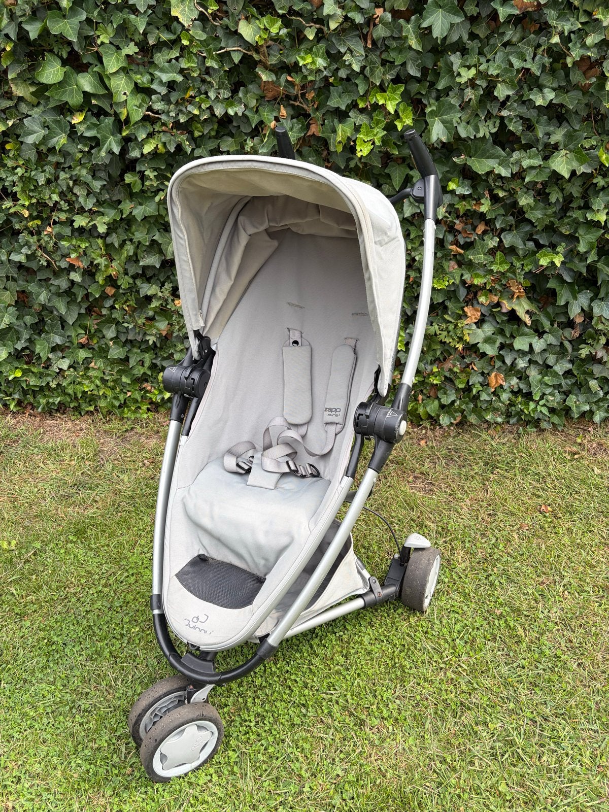 Quinny Zapp Xtra2 Buggy - Lichtgrijs, Compact en Compleet, Ophalen of Verzenden, Gebruikt, Quinny, Verstelbare rugleuning