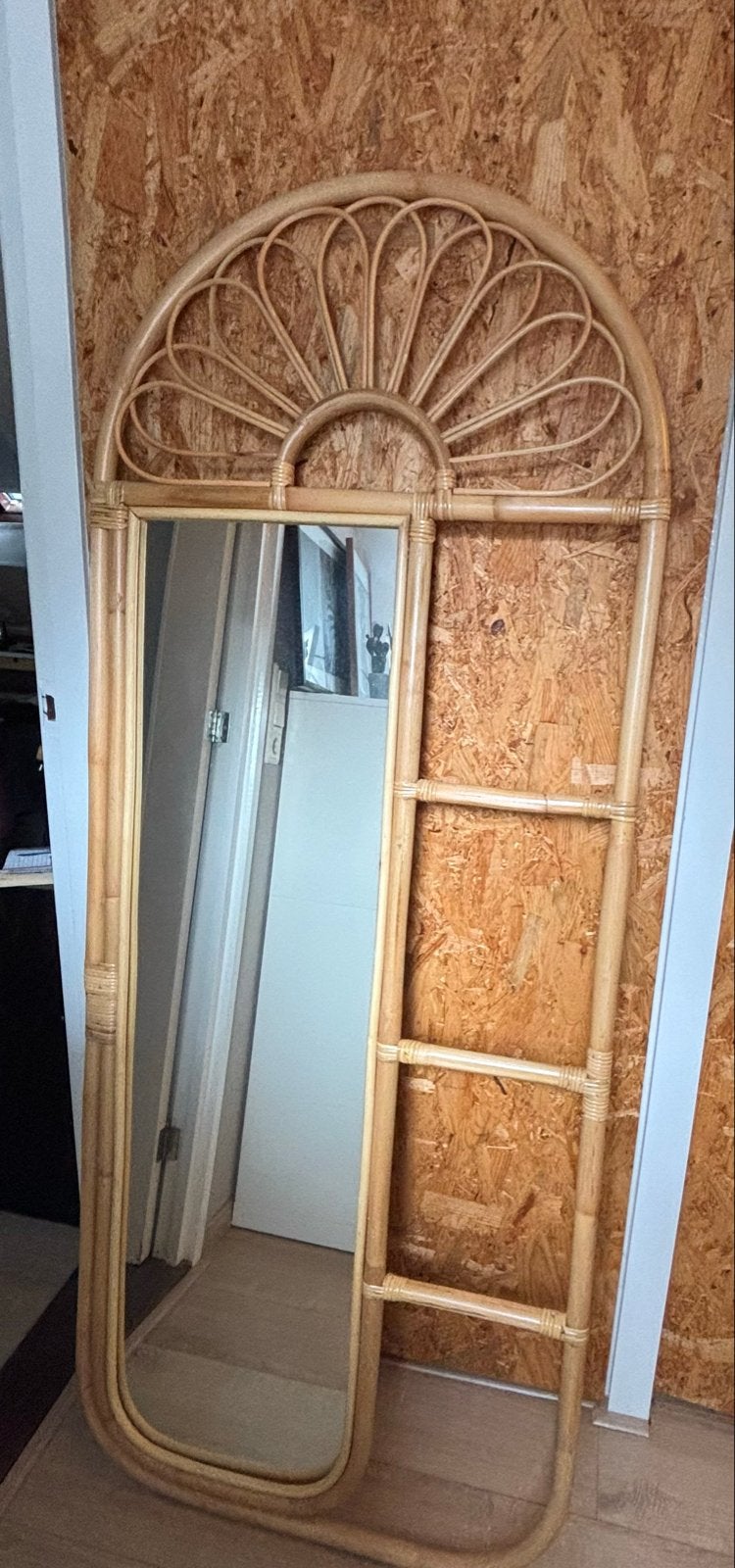 Rotan spiegel Kwantum, Huis en Inrichting, Woonaccessoires | Spiegels, Ophalen, Zo goed als nieuw, Overige vormen, 150 tot 200 cm