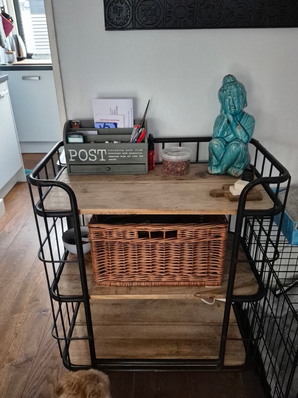 Industriële bakkerskast/bijzettafel met houten planken, Huis en Inrichting, Ophalen, Gebruikt
