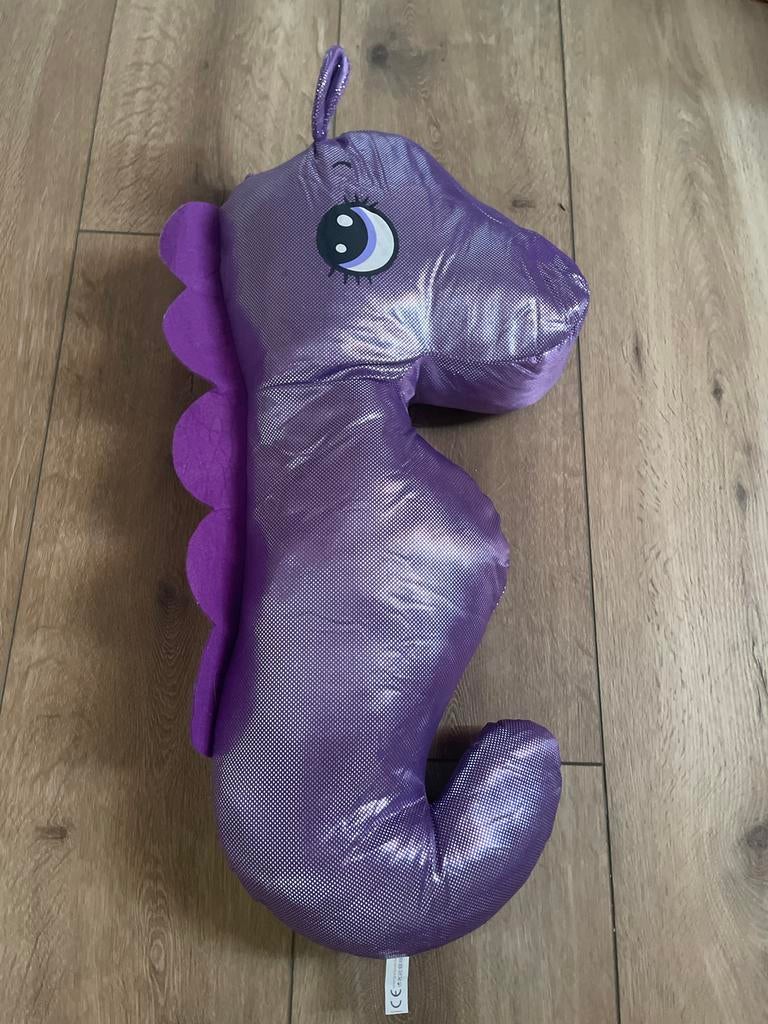 Leuk paars zeepaardje knuffel zoekt nieuw huisje, Paars, Gebruikt, Overige typen, Ophalen of Verzenden