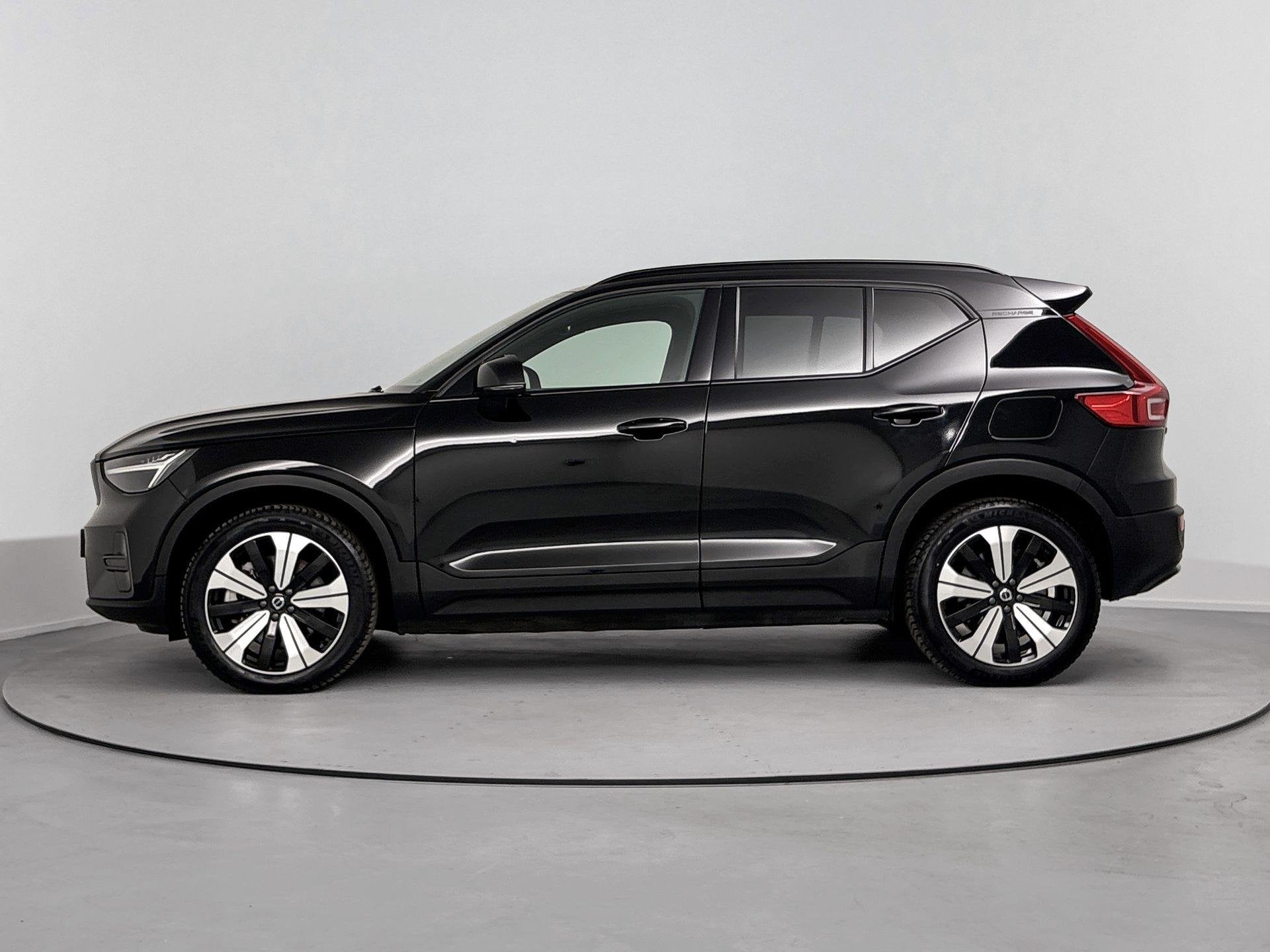Volvo XC40 Recharge Core 70 kWh | SoH 91% | Trekhaak inklapb, Auto's, 12 maanden, Stof, Zwart, 420 min