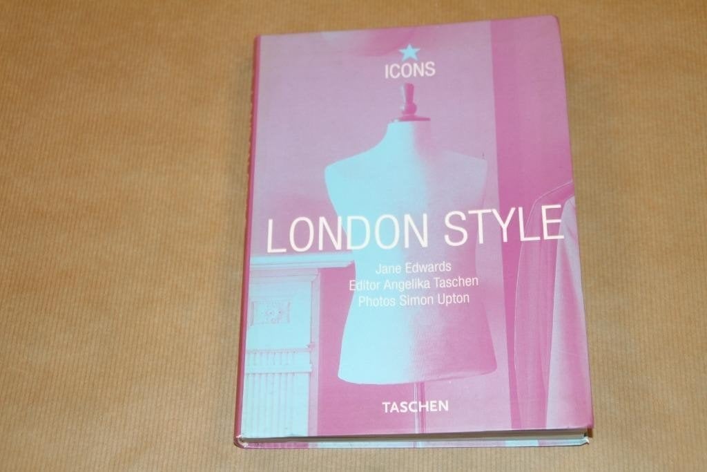 London Style - Streets Interiors Details [fotoboek], Ophalen of Verzenden, Zo goed als nieuw, Fotografen