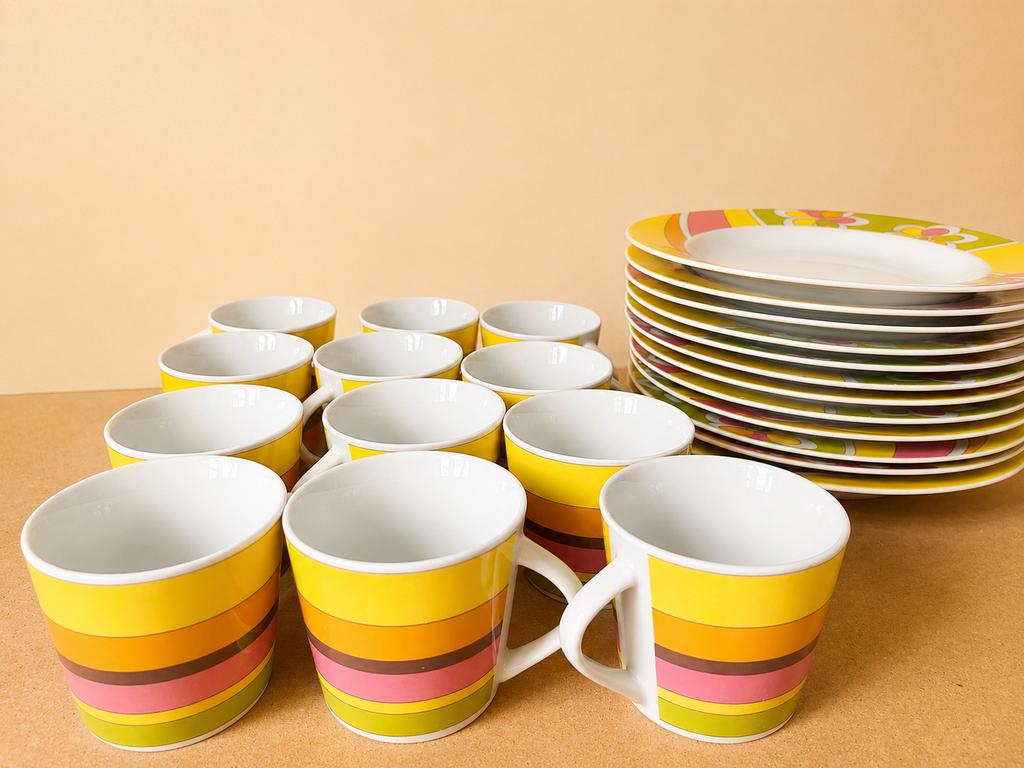 Retro Servies Set Jaren 70 Stijl - Borden & Mokken, Gebruikt, Keramiek, Ophalen of Verzenden, Overige stijlen
