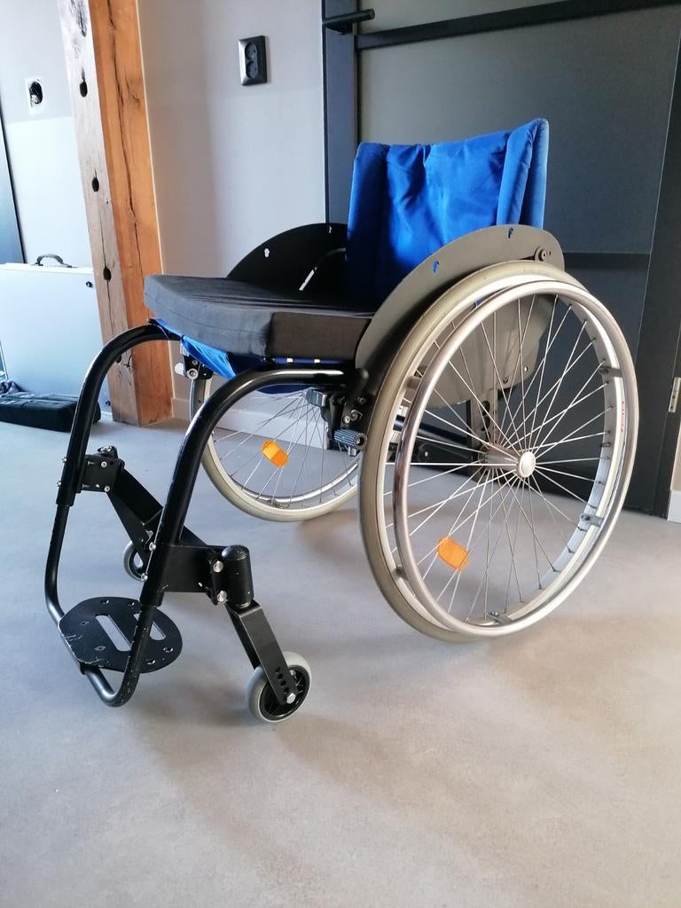 Sopur Handbewogen Rolstoel Opvouwbare Rugleuning Kussen, Ophalen, Inklapbaar, Zo goed als nieuw, Duwrolstoel