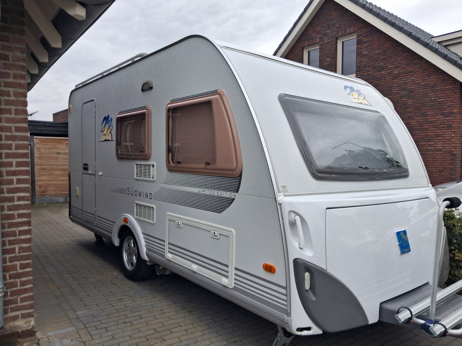 Knaus Sudwind Limited Edition 420 QD, mover, airco, boogtent, Caravans en Kamperen, Vast bed, Luifel, Rondzit, Particulier