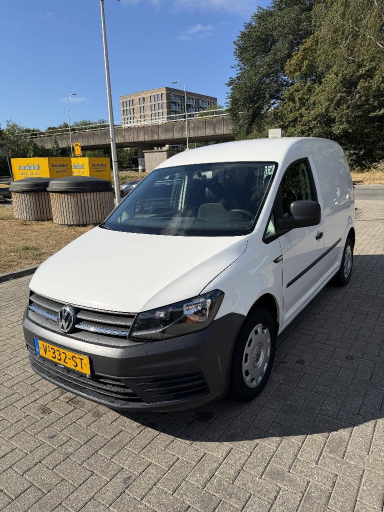 Volkswagen Caddy 1.6 D 75KW 2015, Auto's, Voorwielaandrijving, Euro 5, Stof, Zwart