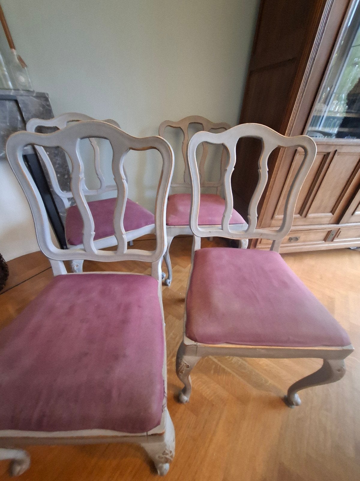4 houten grijze brocante, antieke stoelen, Ophalen