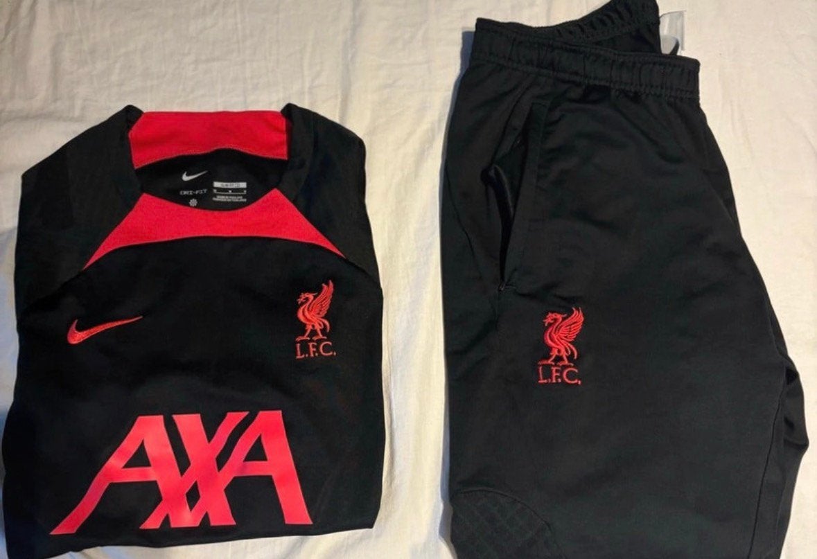 Trainingspak- Liverpool, Zwart, Zo goed als nieuw, Voetbal, Verzenden
