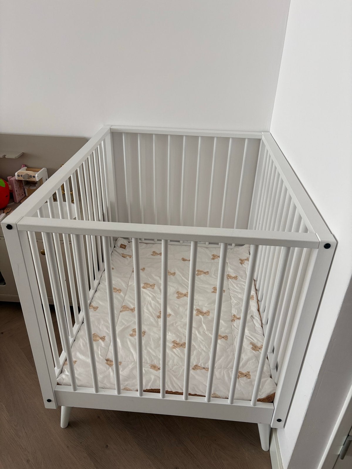 Europe Baby Box Evy - Zeer nette staat, Kinderen en Baby's, Ophalen, Zo goed als nieuw, Rechthoekig, In hoogte verstelbaar