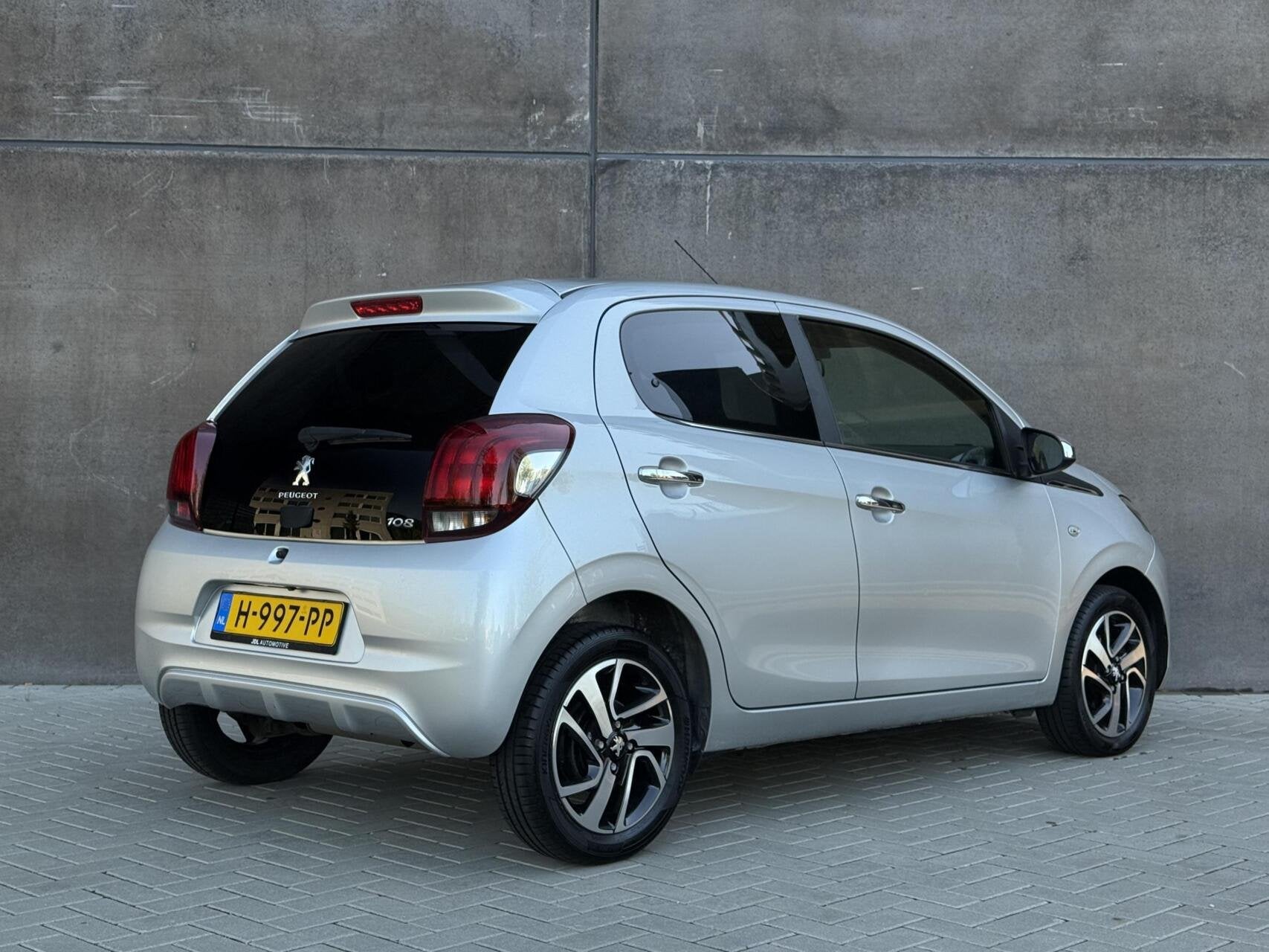 Peugeot 108 1.0 e-VTi Allure | CarPlay | Camera | Climate co, Auto's, Voorwielaandrijving, Stof, Gebruikt, Met garantie (alle)