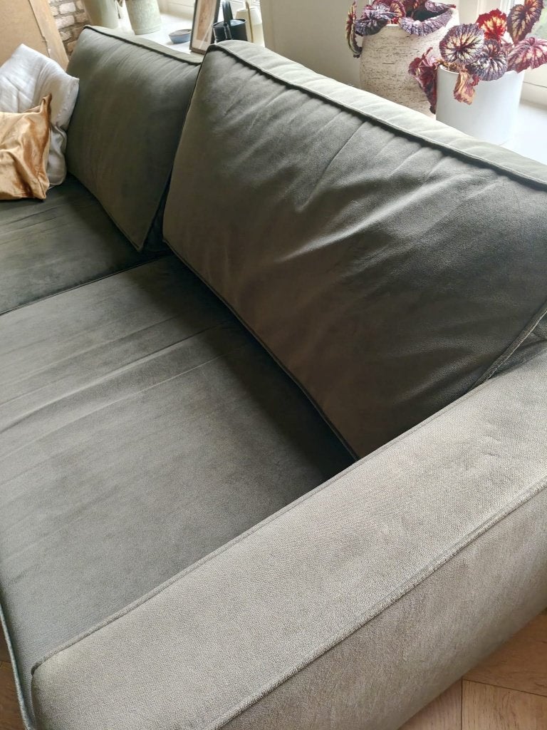 Ruime comfortabele bank - groen suede look - goede staat, Ophalen, Driepersoons, 75 tot 100 cm, Zo goed als nieuw