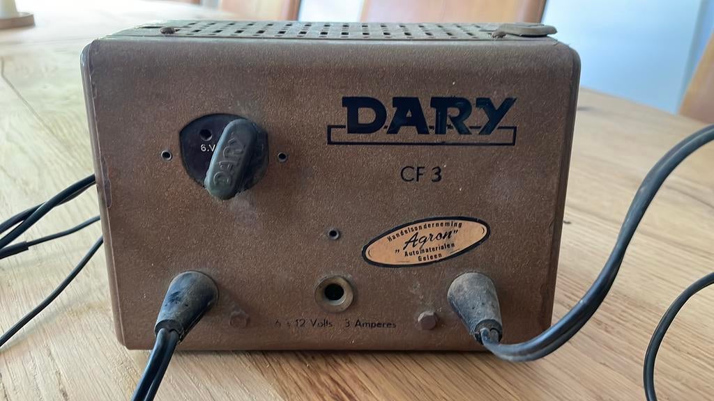 Dary 6 en 12 volt acculader, Ophalen of Verzenden, Gebruikt