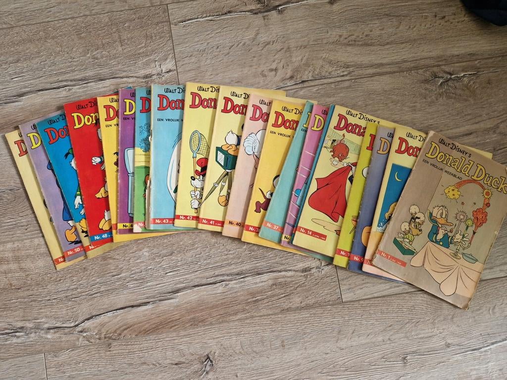 23 Donald Ducks uit 1965, Gelezen, Europa, Ophalen of Verzenden, Meerdere comics