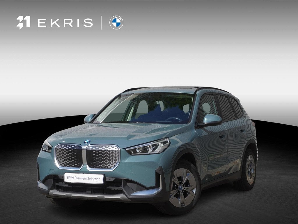 BMW iX1 xDrive30 | Trekhaak met elektrisch wegklapbare kogel