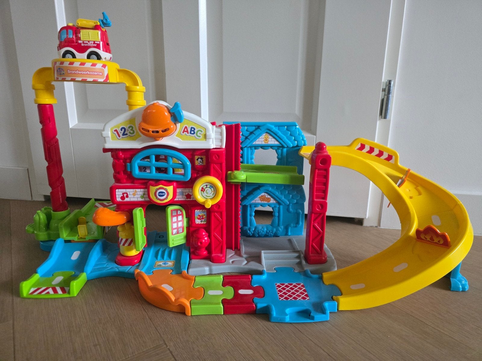 VTech Toet Toet Auto's Brandweerkazerne met Bas Brandweer, Ophalen of Verzenden, Gebruikt, Overige typen, Met licht