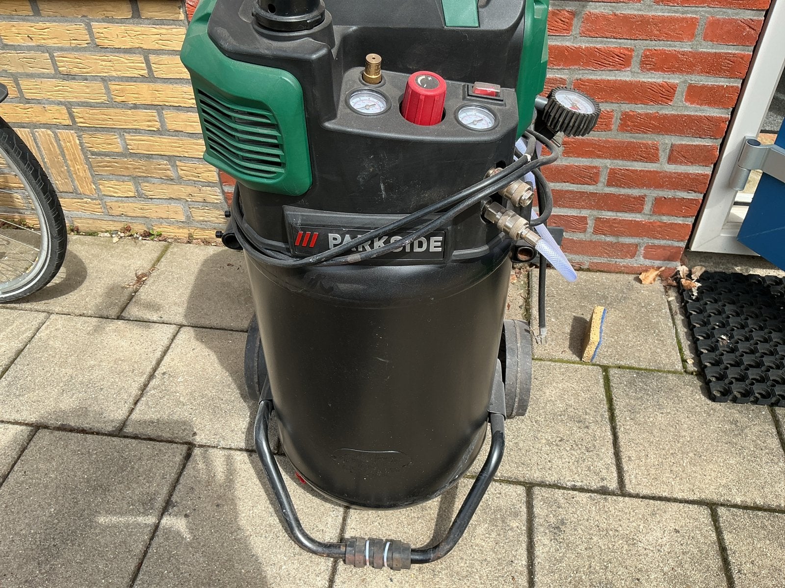 Parkside Compressor - Gebruikt maar in goede staat, Gebruikt, 6 tot 10 bar, Ophalen of Verzenden, 25 tot 100 liter