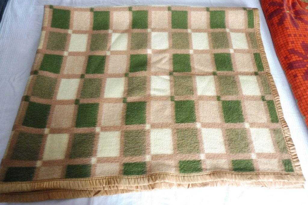 Prachtige wollen deken 170 x 210 cm wol plaid kleed, Ophalen, Zo goed als nieuw