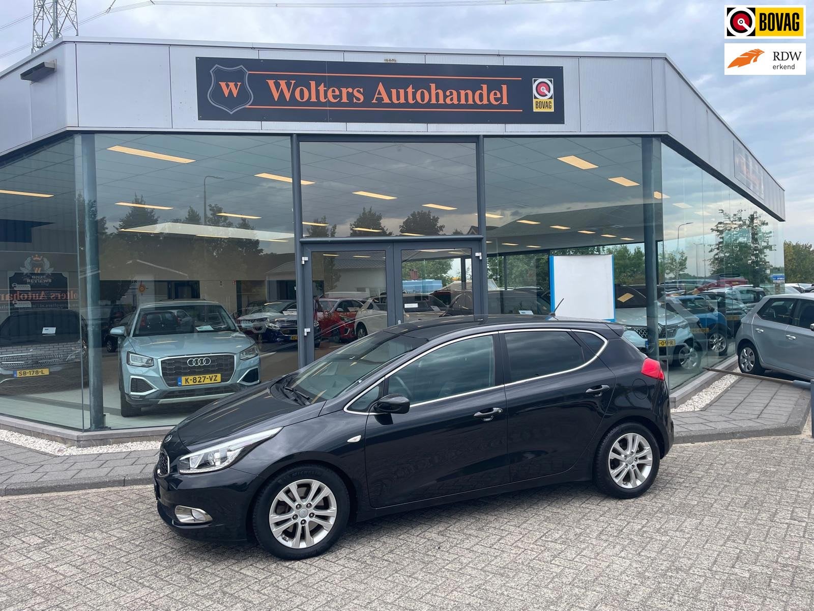 Kia Cee'd autom. 1.6 GDI ComfortLine, Auto's, Kia, Gebruikt, 4 cilinders, Zwart, Bedrijf