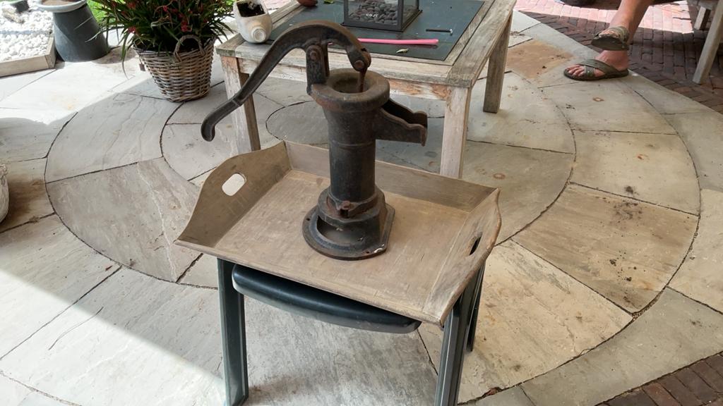 Oude Ijzeren waterpomp, Tuin en Terras, Waterpompen, Ophalen of Verzenden, Gebruikt, Handmatig, Overige typen