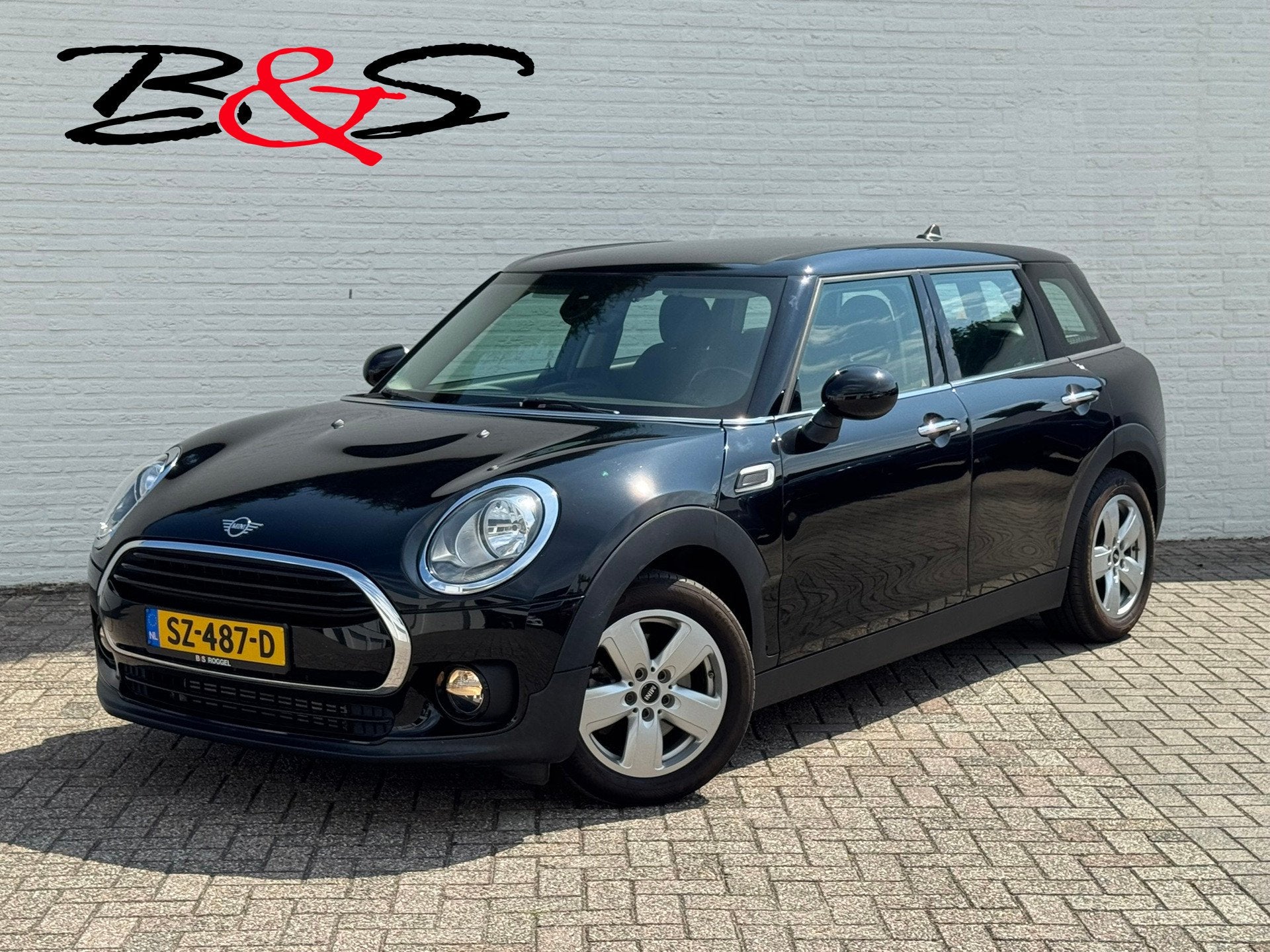 Mini Mini Clubman 1.5 Cooper Sportstoelen half leder Navigat, Auto's, Dealer onderhouden, 136 pk, Zwart, Origineel Nederlands