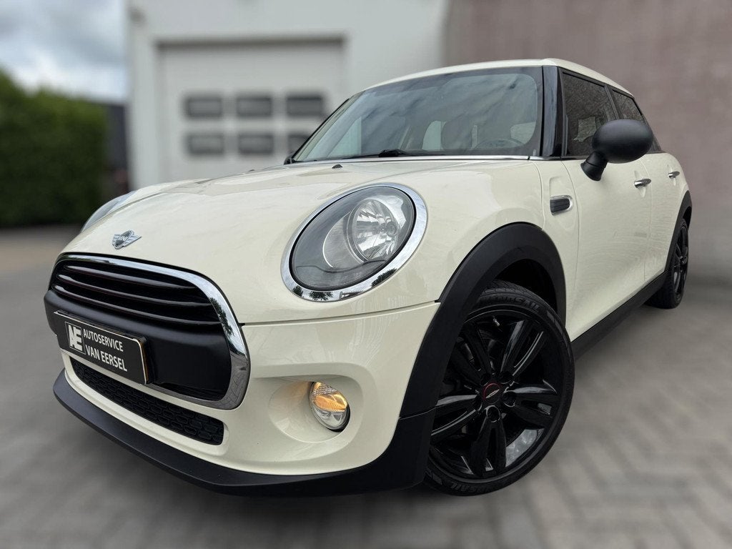 Mini 1.5 One First PARKEERSENSOREN / LMV / STOELVERWARMING /, Auto's, Mini, Bedrijf, Te koop, One, ABS, Airbags, Airconditioning