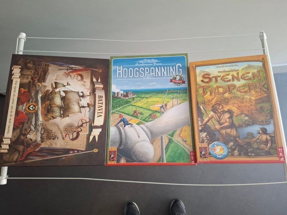 Te koop spellen hoogspanning, stenen tijdperk en de batavia, Ophalen of Verzenden, Zo goed als nieuw