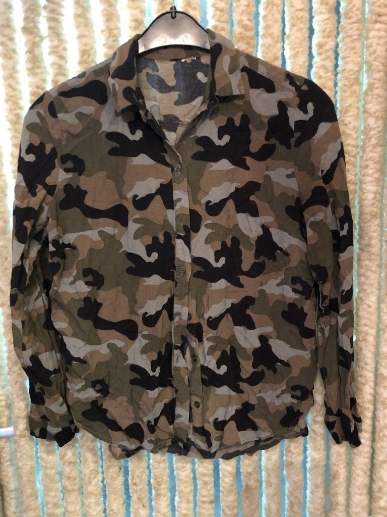V) CC11 bloes groen-tinten leger/army patroon maat S/M, Kleding | Dames, Blouses en Tunieken, Verzenden, Zo goed als nieuw, Maat 38/40 (M)