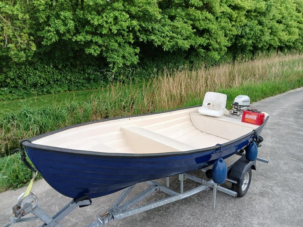 Zeer nette ruime boot inclusief 5 PK Honda 4 takt, Ophalen, Zo goed als nieuw, Motor en Techniek
