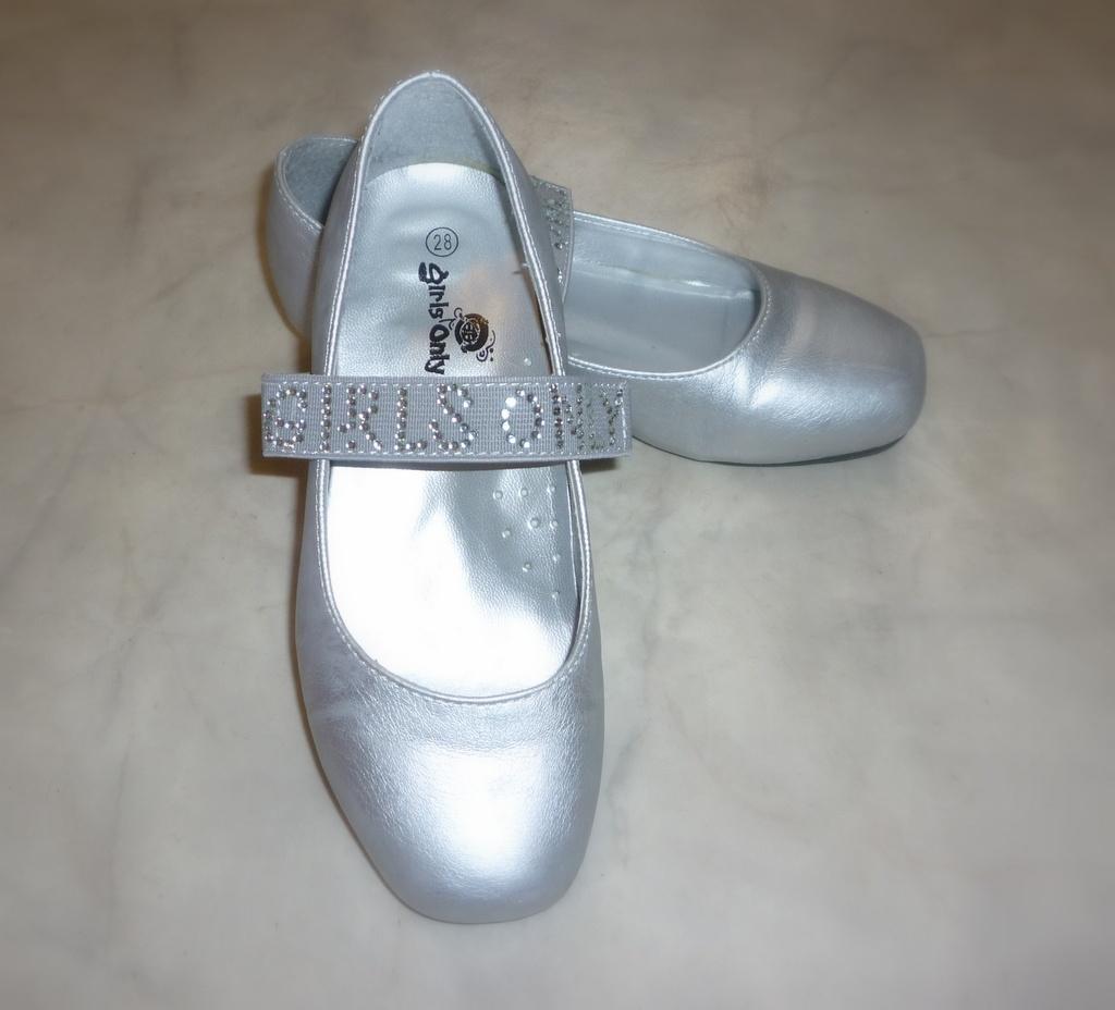 Zilveren Ballerina's (mt 28), Kinderen en Baby's, Meisje, Schoenen, Ophalen of Verzenden, Zo goed als nieuw