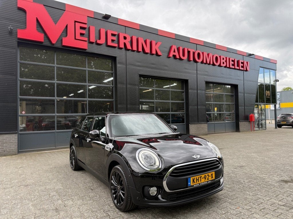 Mini MINI 1.5 COOPER BJ.2017 XENON HALF LEDER NAVI LUXE STOE, Auto's, 136 pk, Gebruikt, Zwart, 3 cilinders