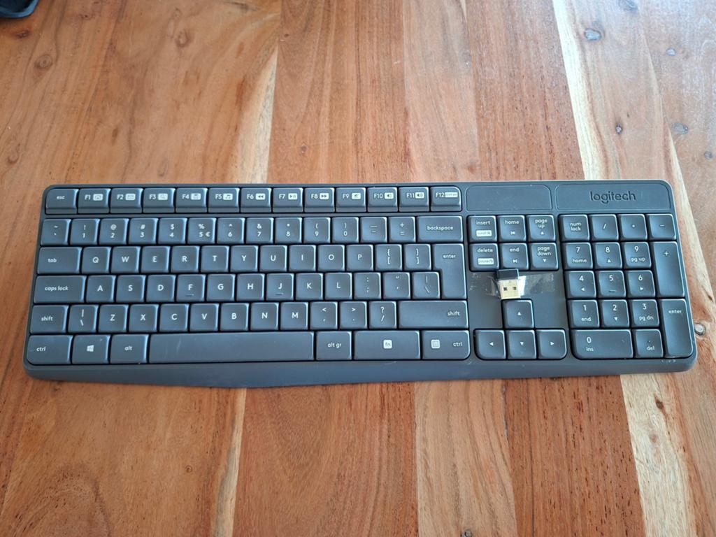 Logitech | Draadloos toetsenbord, Computers en Software, Toetsenborden, Logitech, Ophalen of Verzenden, Zo goed als nieuw, Draadloos