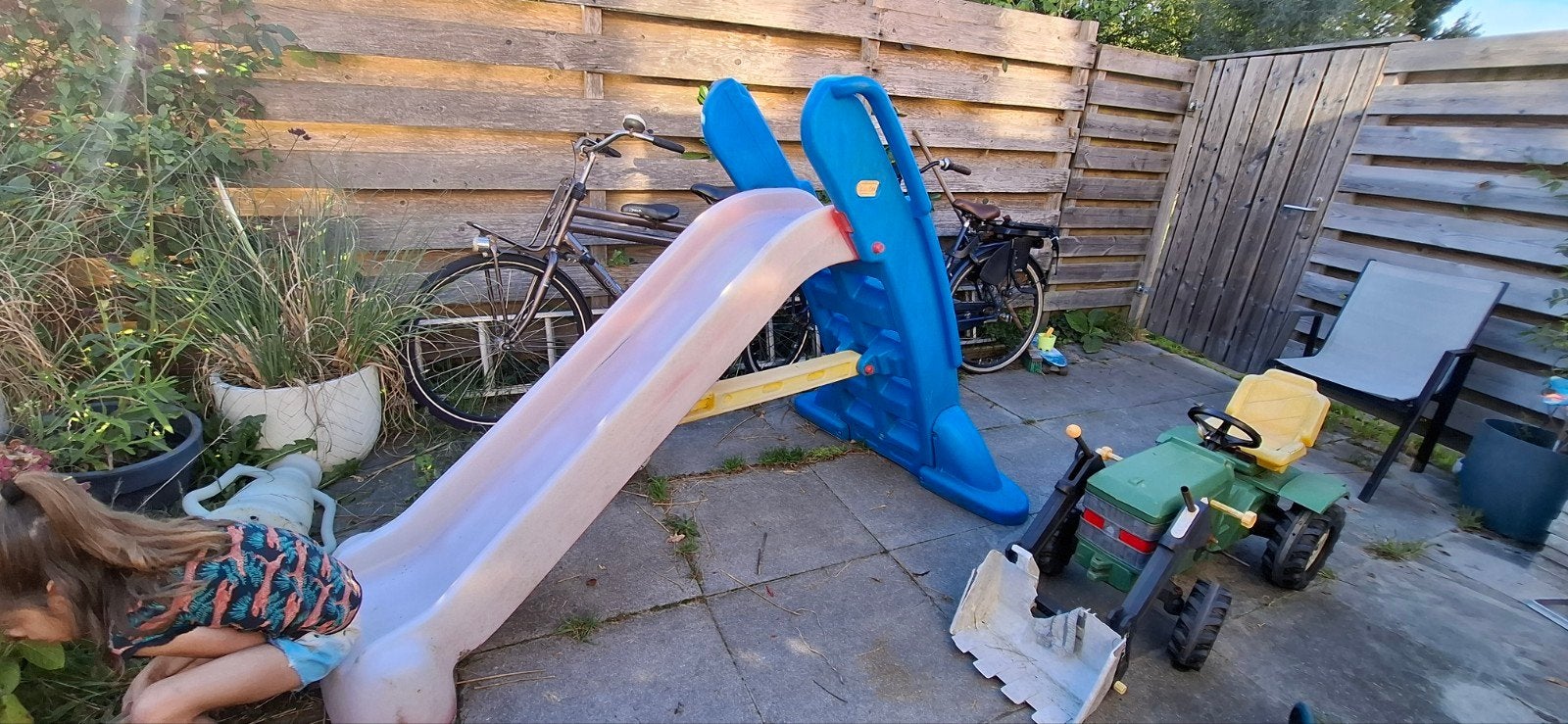 Stevige glijbaan voor urenlang speelplezier, Ophalen, Gebruikt, Glijbaan